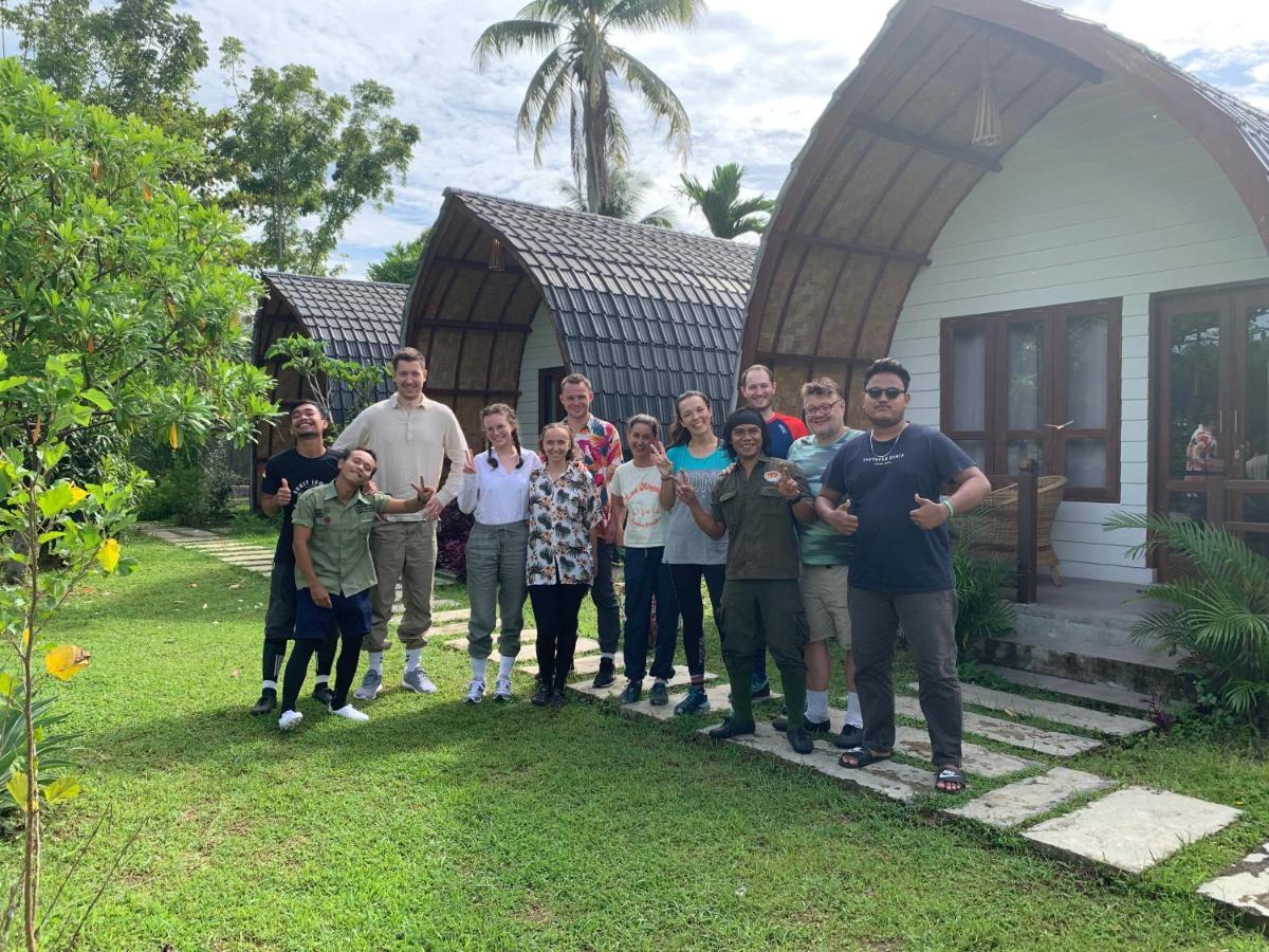 Gino'S Place - Guest House & Jungle Trekking Bukit Lawang Ngoại thất bức ảnh