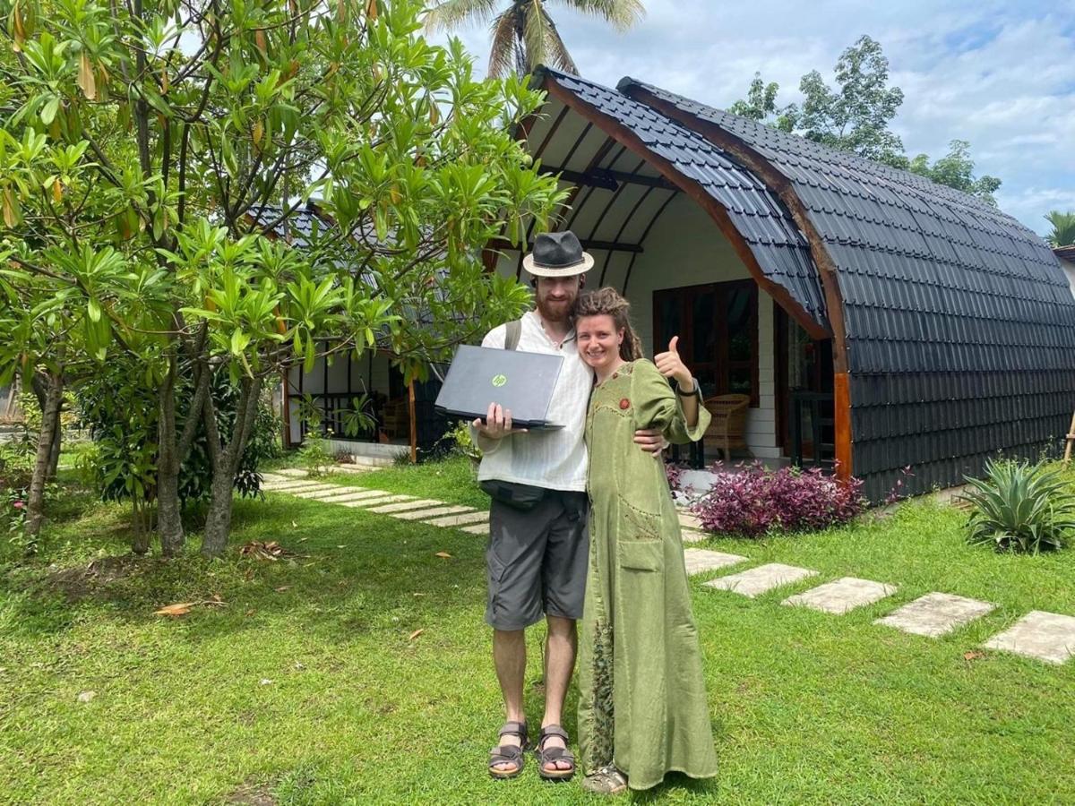 Gino'S Place - Guest House & Jungle Trekking Bukit Lawang Ngoại thất bức ảnh