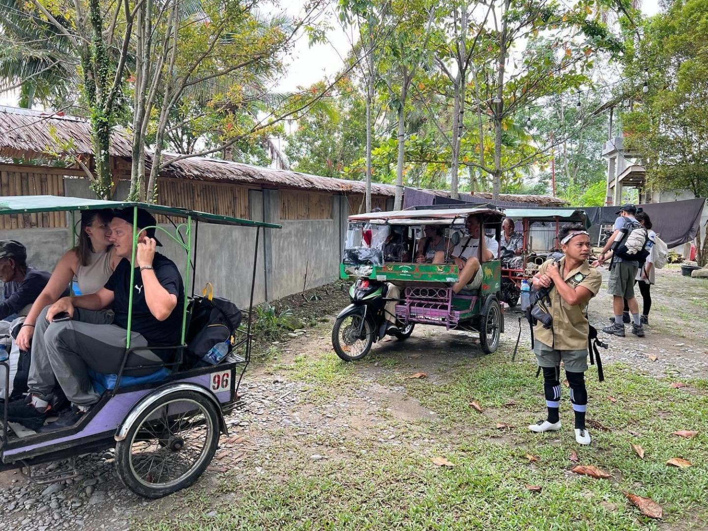 Gino'S Place - Guest House & Jungle Trekking Bukit Lawang Ngoại thất bức ảnh