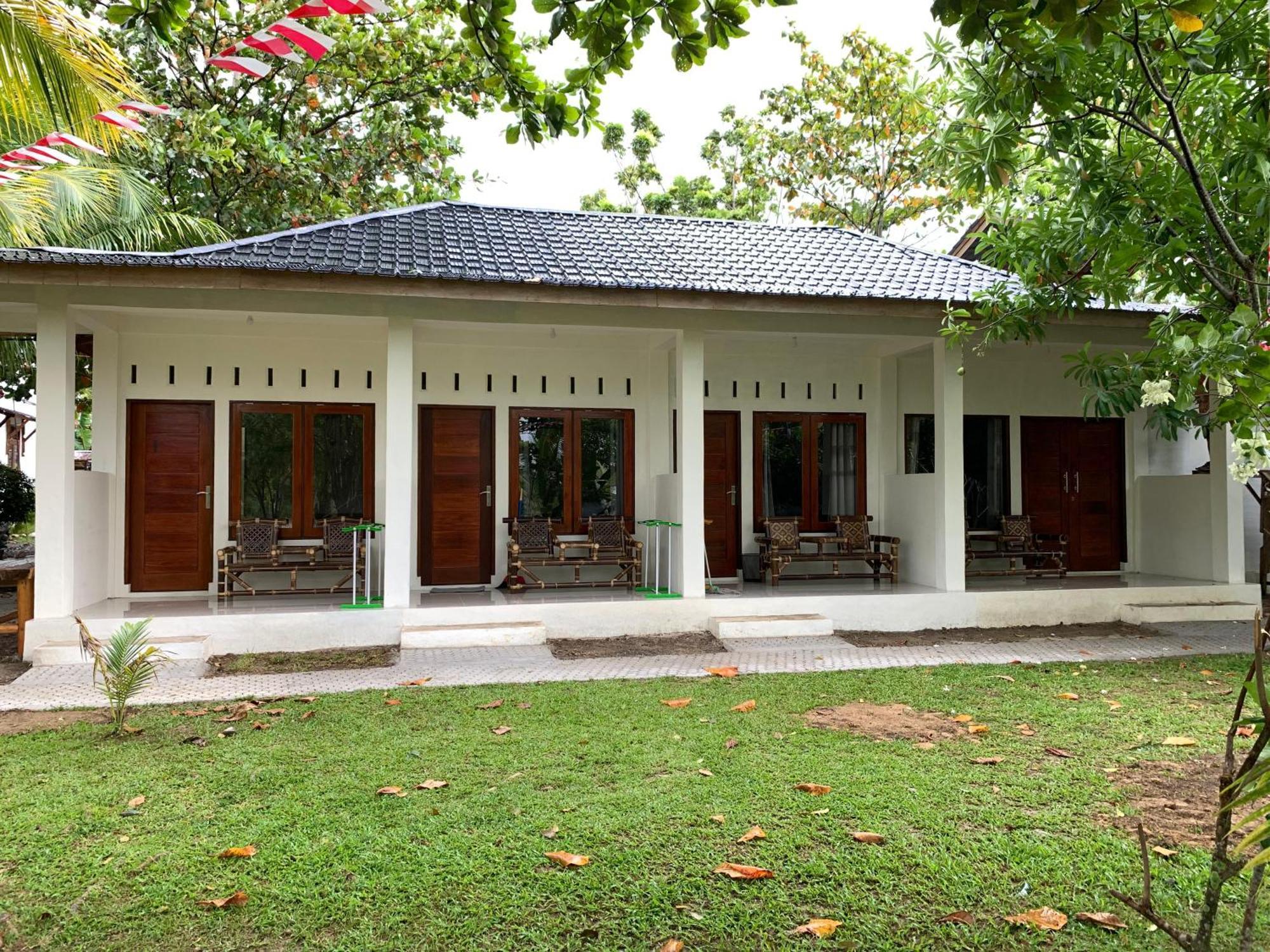 Gino'S Place - Guest House & Jungle Trekking Bukit Lawang Ngoại thất bức ảnh
